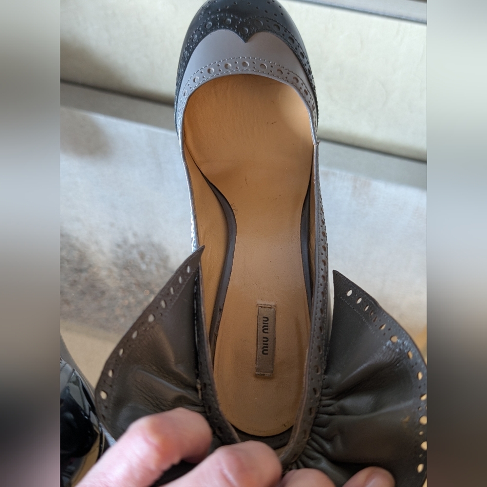 Miu Miu Grey/Black Patent Leather Brogue Platform Pumps - Picture 13 of 16